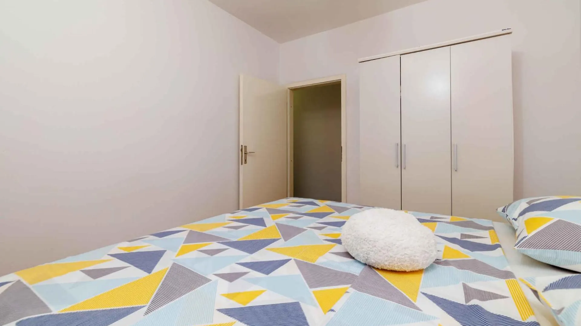 Apartment In Crikvenica 5468
