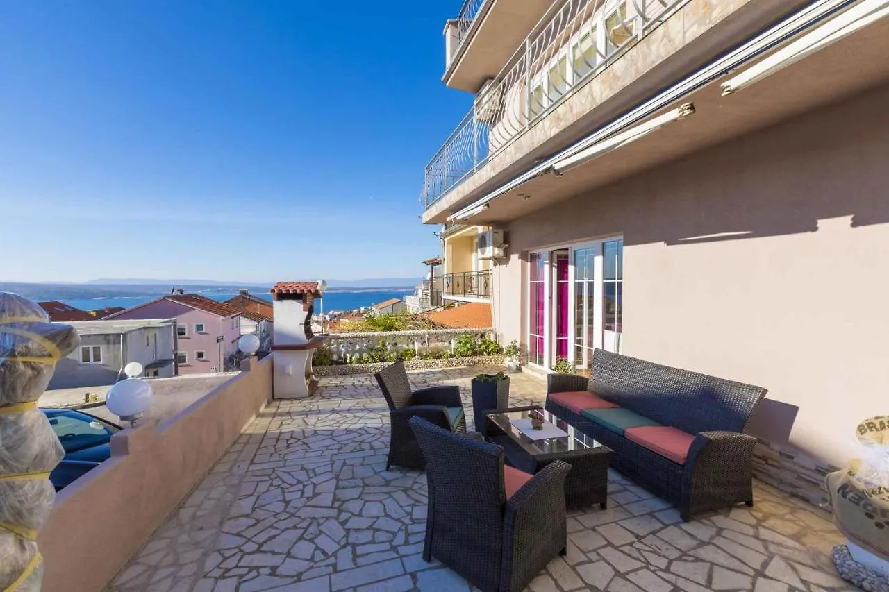 Apartment In Crikvenica 5468
