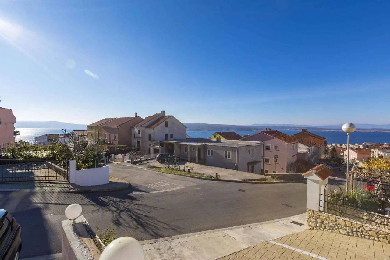 Apartment In Crikvenica 5468 0*,