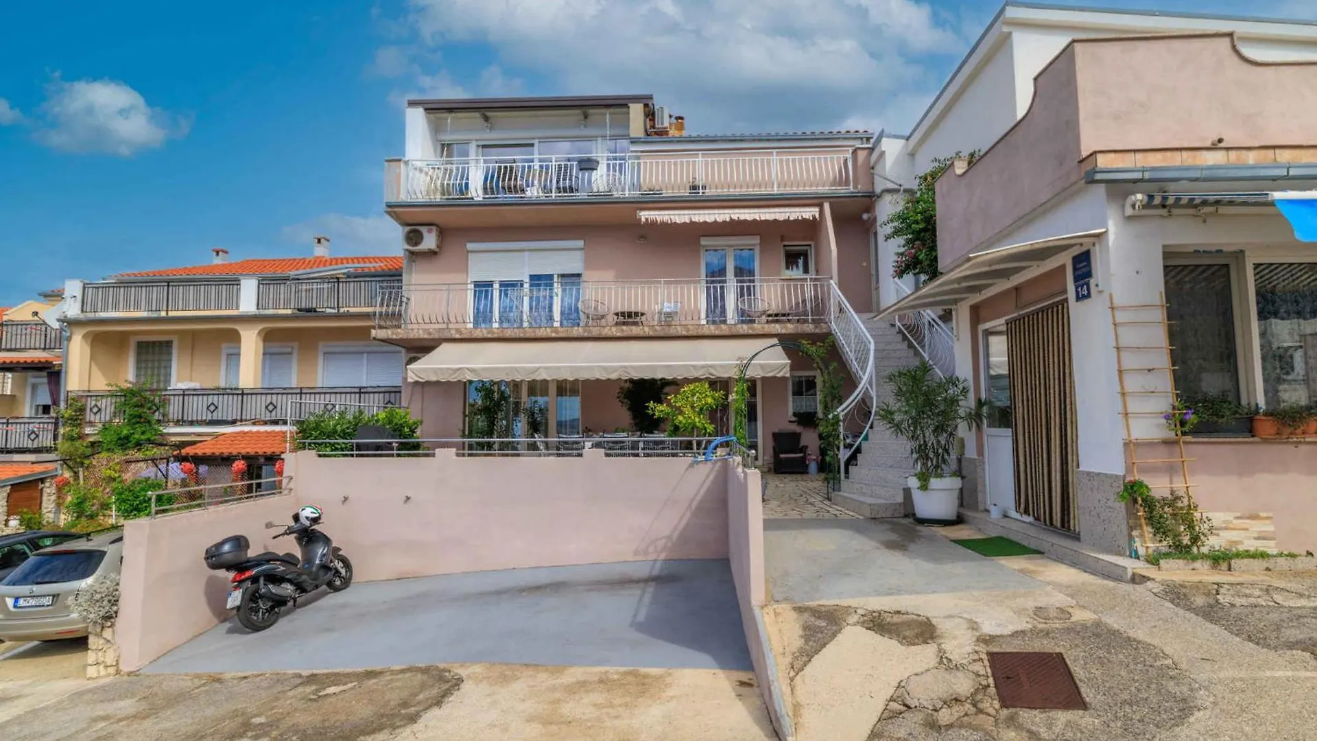 Apartment In Crikvenica 5468