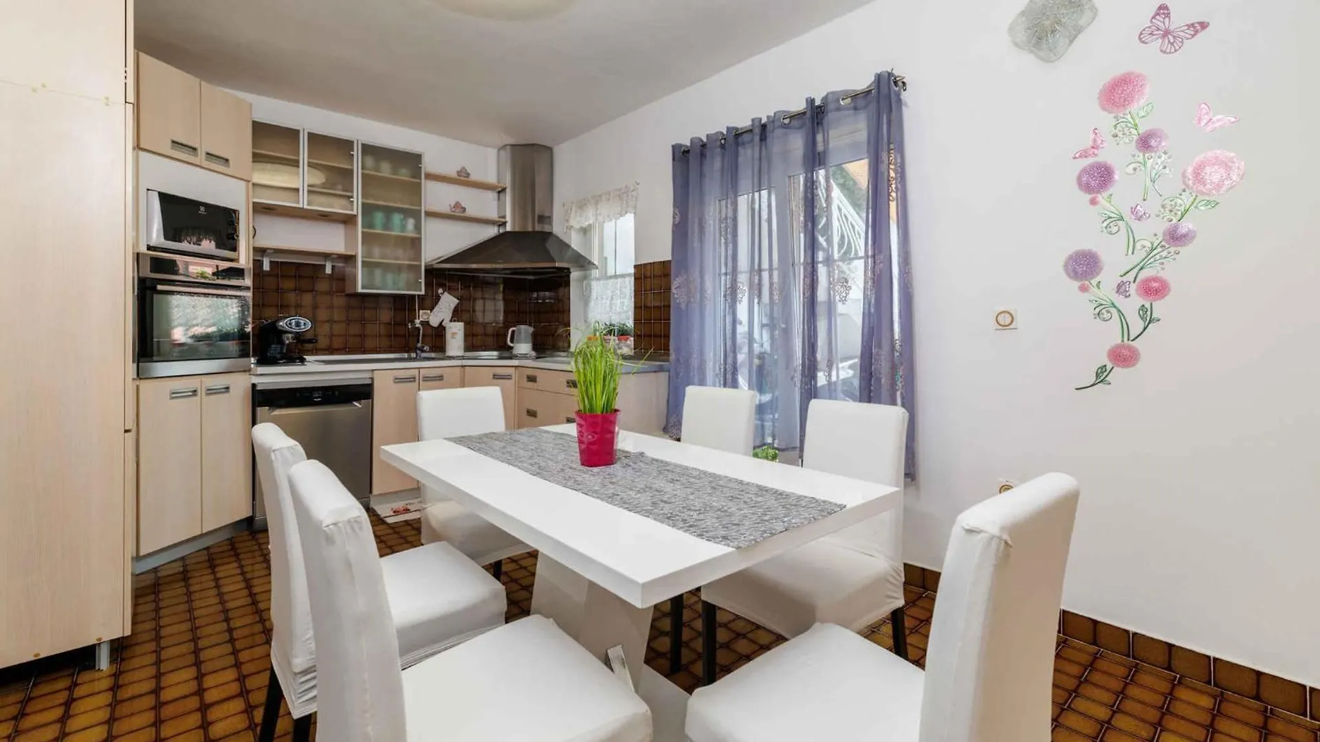 Apartment In Crikvenica 5468