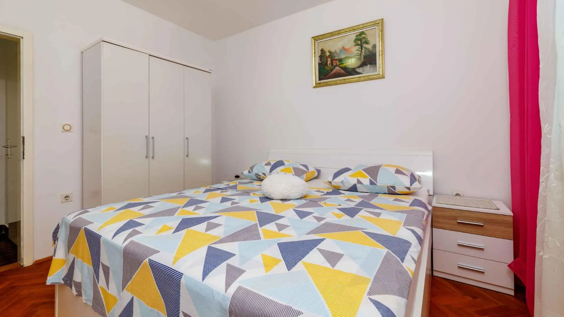Apartment In Crikvenica 5468