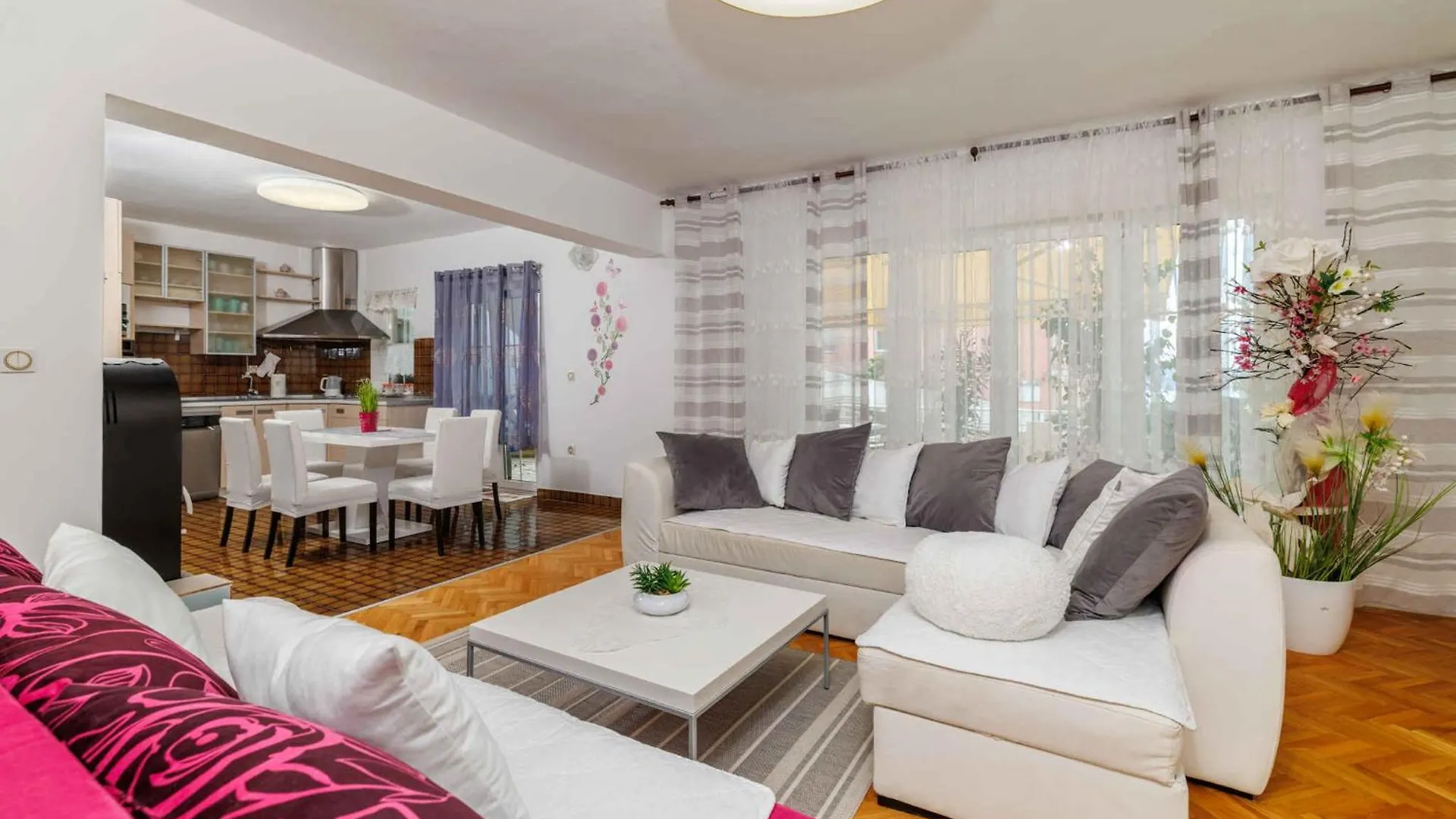 Apartment In Crikvenica 5468